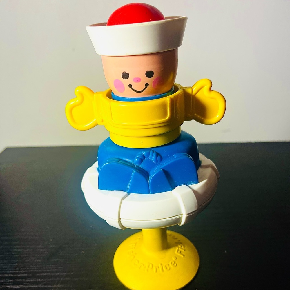 Fisher-Price 1984 Peek-A-Boo Sailor High Chair Squeak Suction Baby Rattle